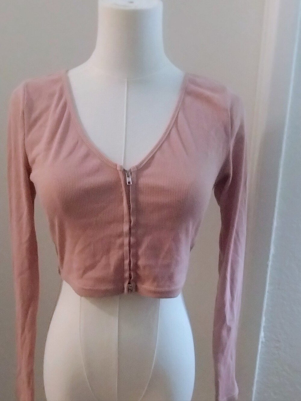 Women's Pink Cropped Ribbed Zip-Front Top